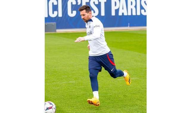 Lionel Messi antrenmanlara geri döndü