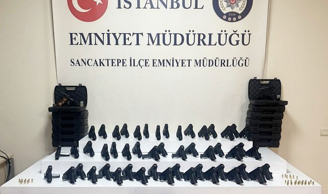 Maltepe'de cephanelik gibi eve operasyon