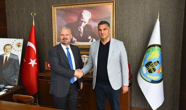 Menemen Belediyesi harekete geçti: Tarihi çarşıya ipeksi dokunuş