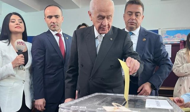 MHP Genel Başkanı Bahçeli oyunu Ankara'da kullandı