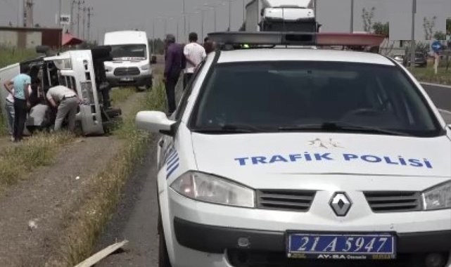 Minibüs şarampole yuvarlandı: Çok sayıda yaralı var