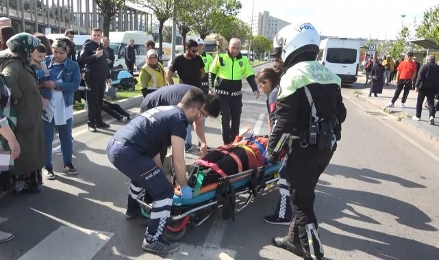 Motosiklet yayaya çarptı: 2 yaralı