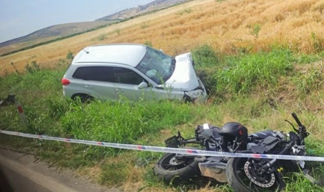 Otomobil ile çarpışan motosikletin sürücüsü hayatını kaybetti