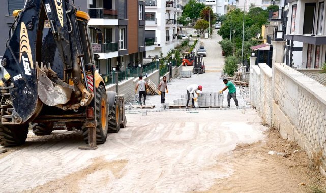 Seferihisar'ın yolları yenileniyor: Turizmin başkenti nakış nakış işleniyor