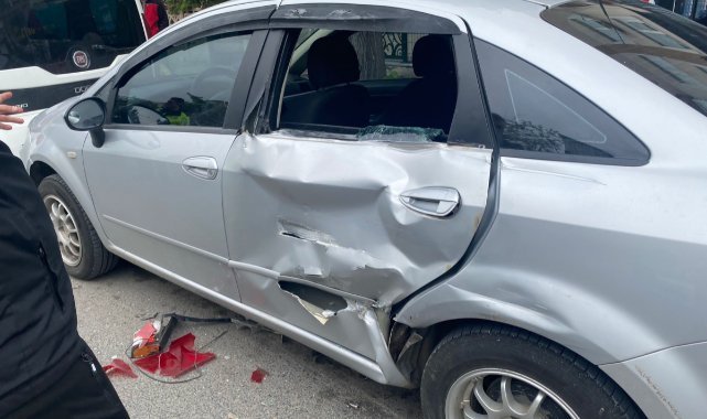 Şehir içine giren tır, araçları biçti