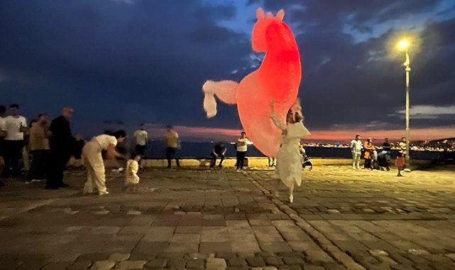 3. İzmir Şiir Hatları buluşması başladı