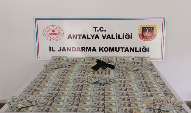 Antalya'da 85 bin sahte dolar ele geçirildi