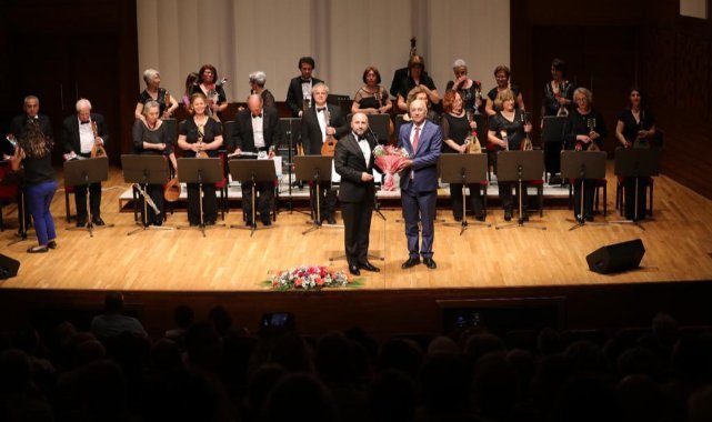 Bayraklı'nın Mandolin Orkestrası Yaza Merhaba dedi