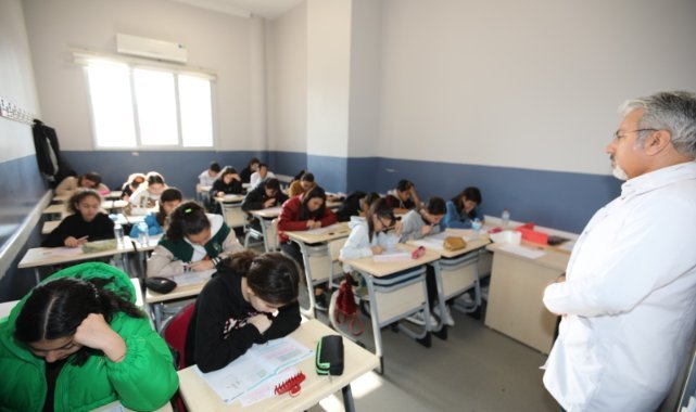 Bayraklı Sosyal Etkinlik Merkezi’nde kayıtlar başladı