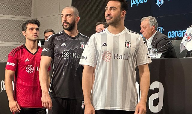 Beşiktaş'ın yeni sezon formaları tanıtıldı