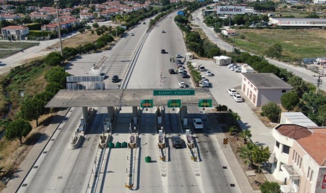 Çeşme’de tatilci yoğunluğu başladı