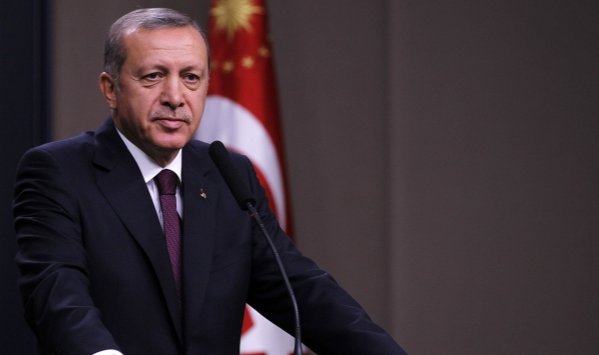 Cumhurbaşkanı Erdoğan'dan Zarifoğlu ve Karakoç paylaşımı