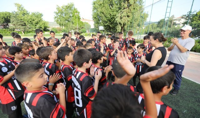 Efes Selçuk Belediyesi’nin spor kulüplerine desteği sürüyor