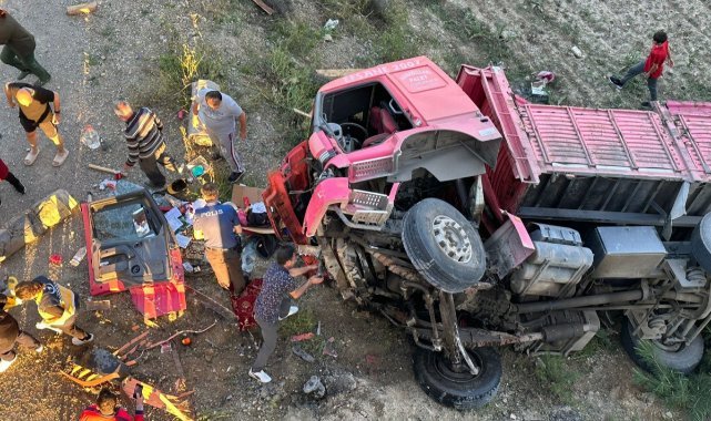 Feci kaza: Otomobile çarpmamak için köprüden uçtu
