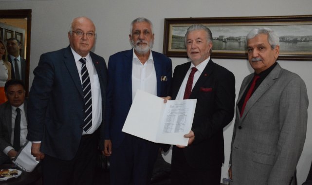 İESOB'de devir teslim tamamlandı