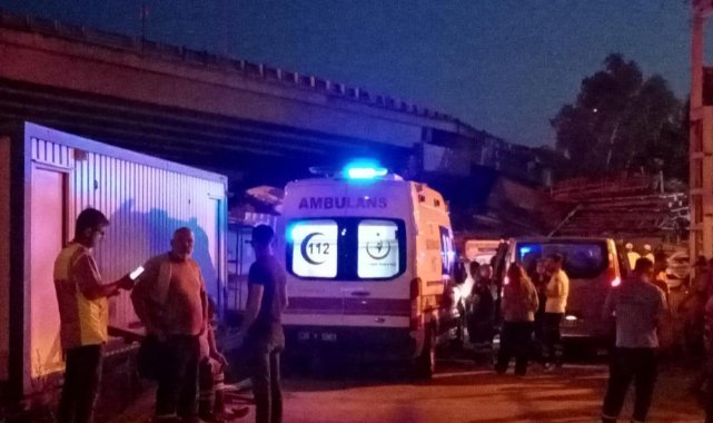 İzmir'de beton mikseri metro inşaat alanına uçtu: Sürücü hayatını kaybetti