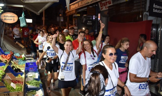 İzmir'de en kısa gecede tarihi miras koşusu