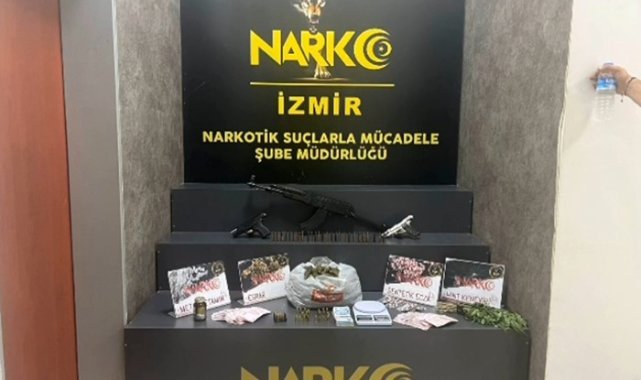 İzmir'de zehir operasyonlarında yüklü miktarda uyuşturucu ele geçirildi