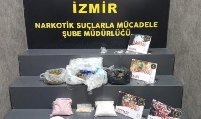 İzmir'de zehir tacirlerine darbe: 2 kişi tutuklandı