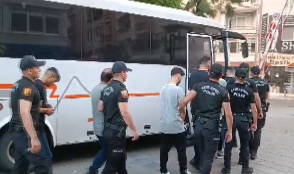 İzmir'deki kapora dolandırıcılığı operasyonunda 5 tutuklama