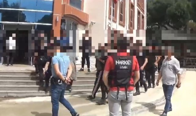 İzmir'deki zehir tacirlerine operasyonda 36 tutuklama