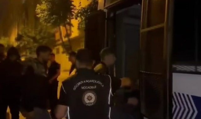 Kaçak sığınmacıların yaşadığı evlere baskın