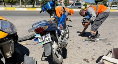 Kilis'te ticari taksi ile motosiklet çarpıştı