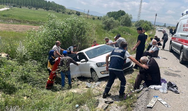 Kütahya'da gerçekleşen trafik kazasında 2 kişi hayatını kaybetti