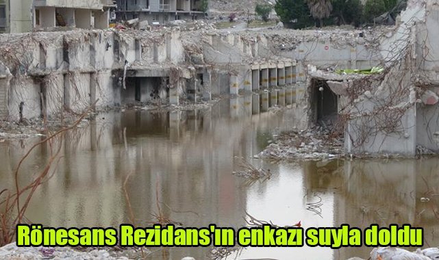 Rönesans Rezidans'ın enkazı suyla doldu