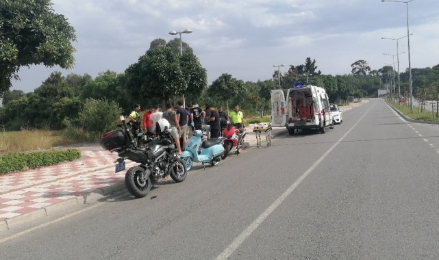 Seyir halindeki motosiklet devrildi
