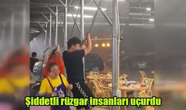 Şiddetli rüzgar  insanları uçurdu