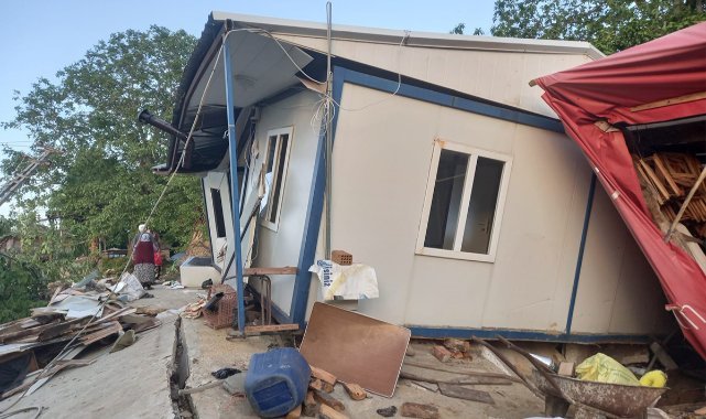 Sinop'ta heyelan sonrası evde büyük çapta maddi hasar oluştu