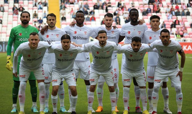 Sivasspor'da 9 futbolcunun sözleşmesi bitti