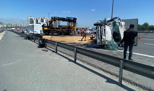TEM'de trafiği kilitleyen kaza