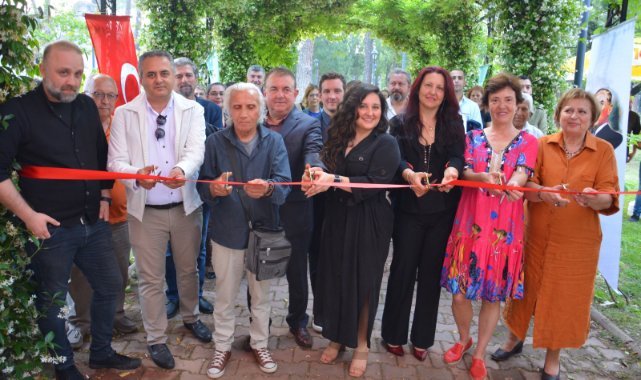 Torbalı'da çok özel sergi: Serginin gelirleri üniversite öğrencilerine