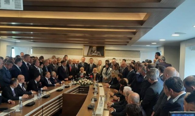 Ulaştırma ve Altyapı Bakanlığında devir teslim töreni gerçekleştirildi