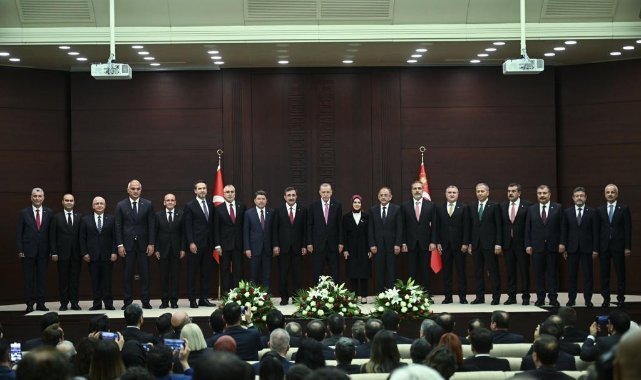 Yeni kabine listesi açıklandı