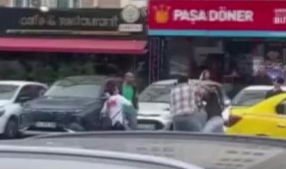 Yol verme tartışması tekme tokat kavgaya dönüştü