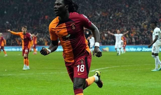 Bafetimbi Gomis'ten Arda Güler mesajı
