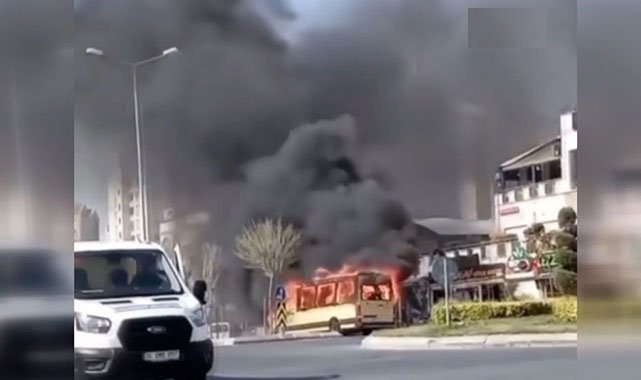 Başakşehir’de yolcu minibüsü alev topuna döndü