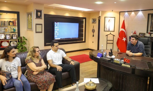 Başkan Kılıç, Türkiye derecesi yapan öğrenciyi makamında ağırladı