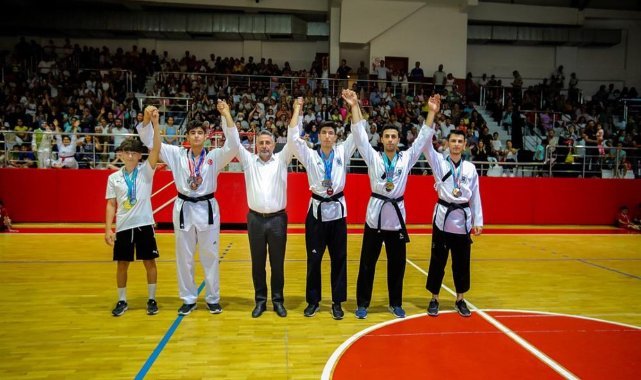 Bayraklı’nın spor kurslarına büyük ilgi