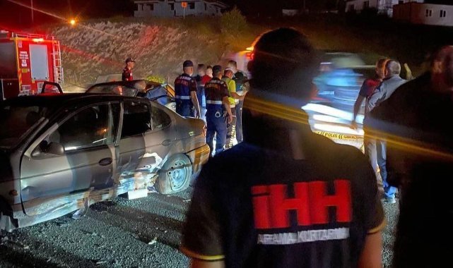 Çankırı'da iki otomobil çarpıştı: 1 ölü, 9 yaralı