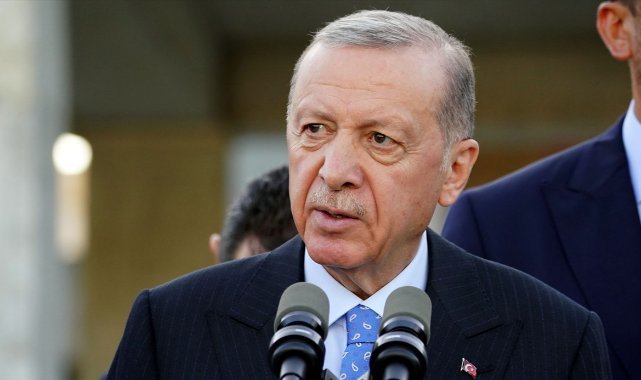 Cumhurbaşkanı Erdoğan Filenin Efeleri’ni tebrik etti