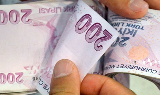 En düşük memur maaşını 22 bin 17 TL’ye çıkaran teklif Plan ve Bütçe Komisyonu’nda kabul edildi