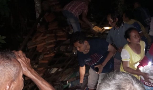 Endonezya'da 6.4 büyüklüğünde deprem