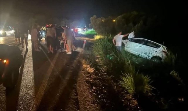 Erdek'te iki otomobil çarpıştı