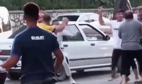 İki grup arasında kavga