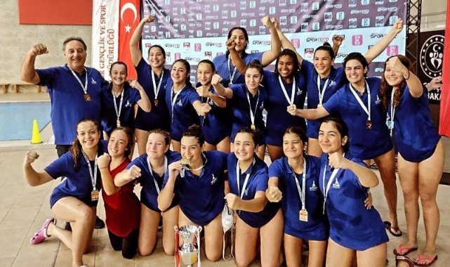 İzmir Büyükşehir Belediyesi su topunda Avrupa sahnesinde