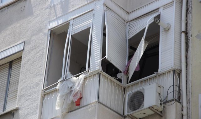 İzmir'de doğalgaz borusu patladı, baba-oğul yaralandı